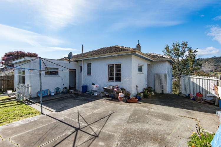 30 Jenner Road Toi Toi_15