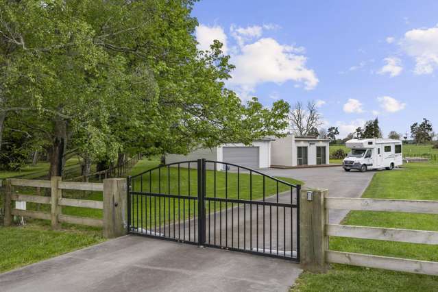 112 Cochrane Road Ngahinapouri_4