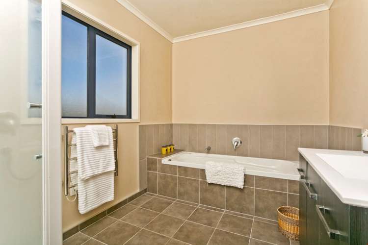 7 Sonoma Crescent Oteha_11