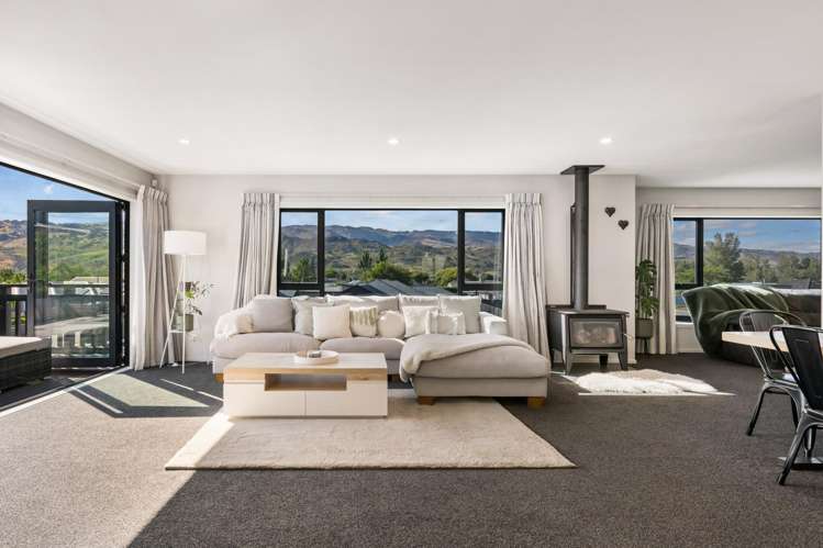 71 Stratford Drive Mount Pisa_25