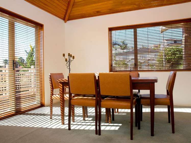 53 Ribbonwood Crescent Goodwood Heights_3