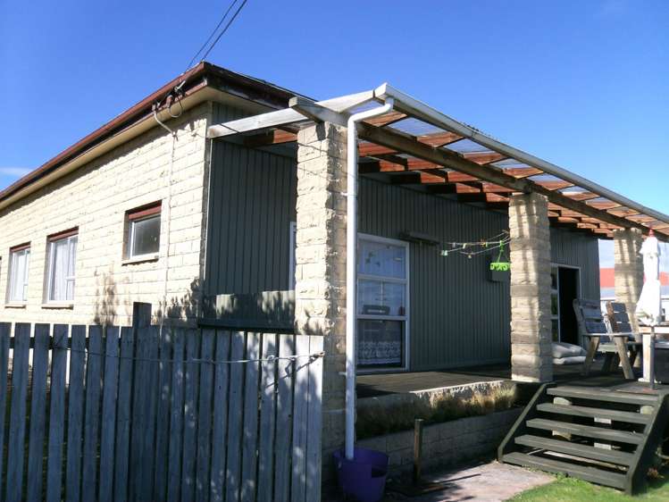 72 Eddystone Street Kaitangata_24