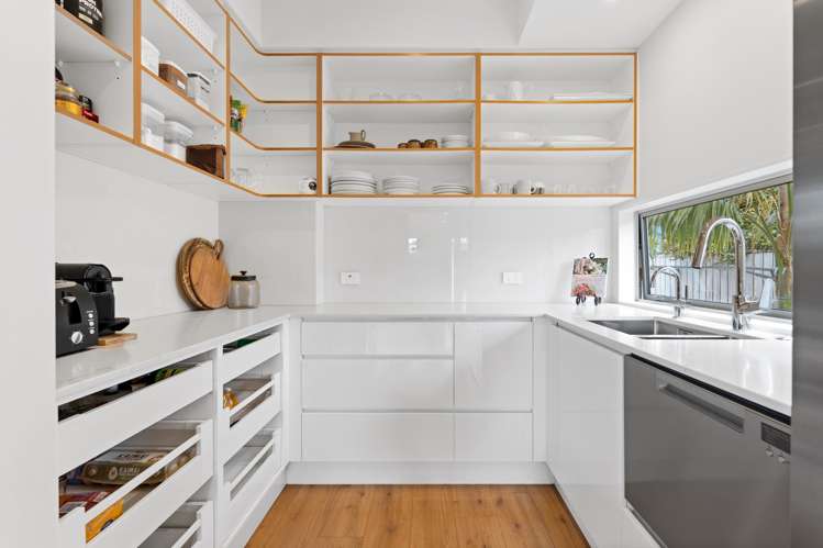 52 Walton Street Red Beach_13