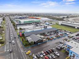 Christchurch retail to change hands for first time