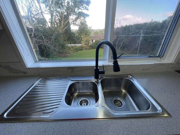 16A Easton Park Parade Glenfield_4