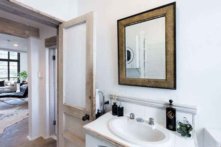 1/25a Lake Road Devonport_19