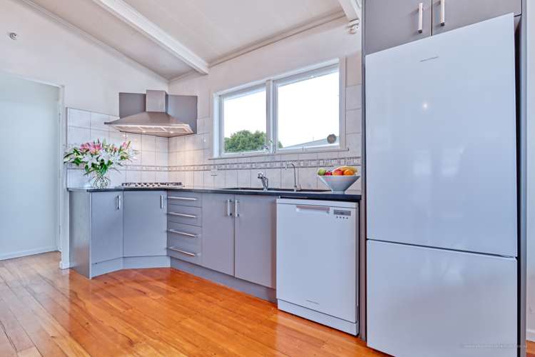 11 Meredith Street Blockhouse Bay_7