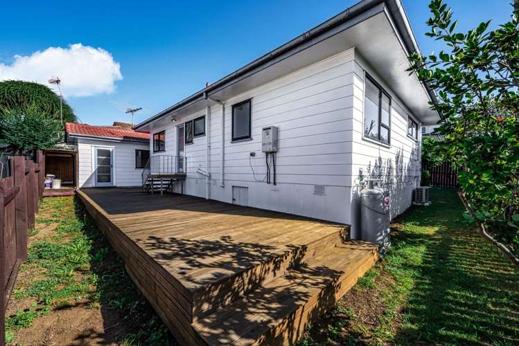 1/6 James Walter Place Mount Wellington_18