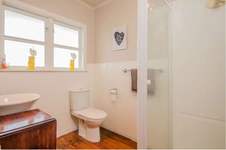 1 Helga Crescent Te Atatu Peninsula_17