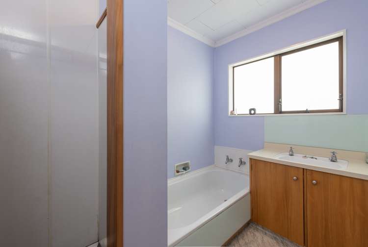 14 Maitland Avenue Stoke_10