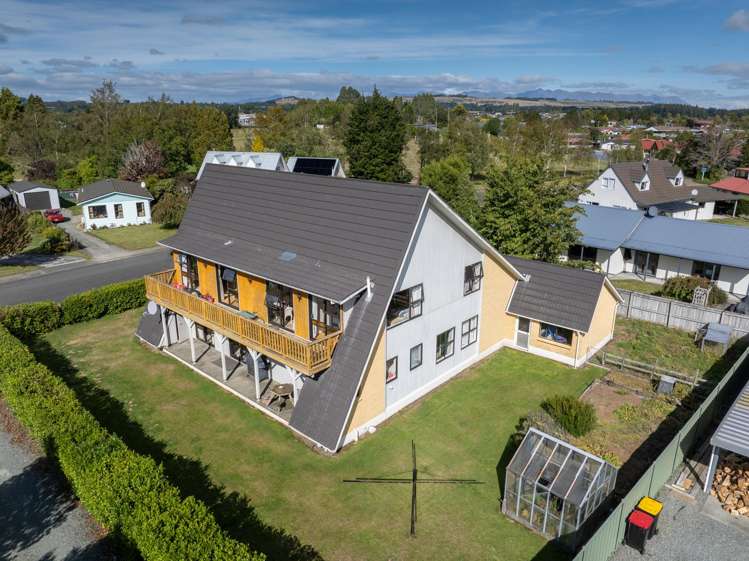 7 Tom Plato Drive Te Anau_29