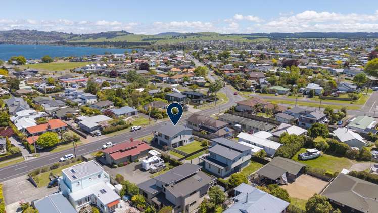 1/8 Mere Road Central_23