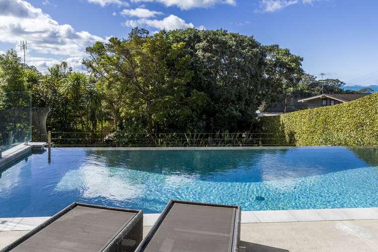 63 Beach Road Castor Bay_5