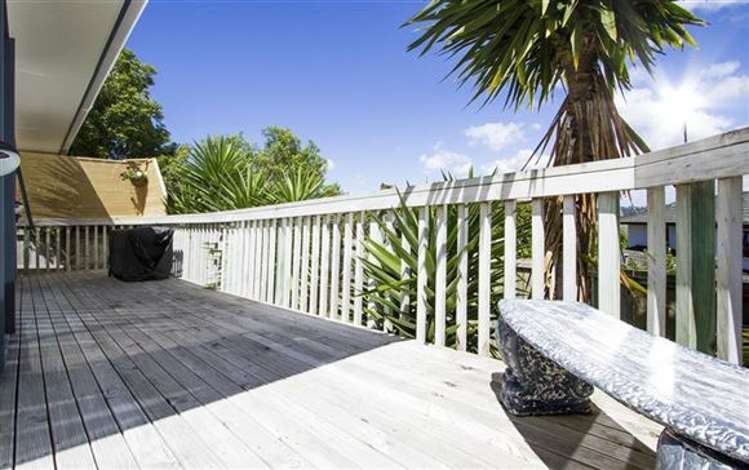 2/818 East Coast Road Oteha_10