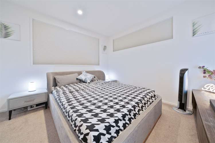 4 Treeline Lane Flat Bush_13