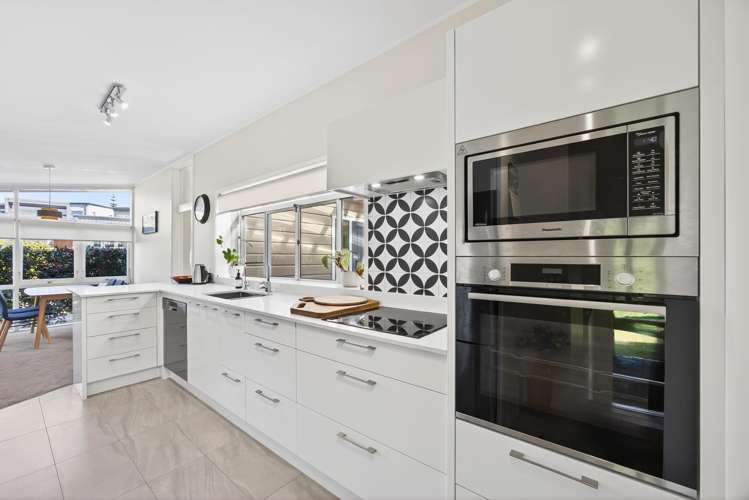 8 Blue Gum Rise Sunnyhills_5