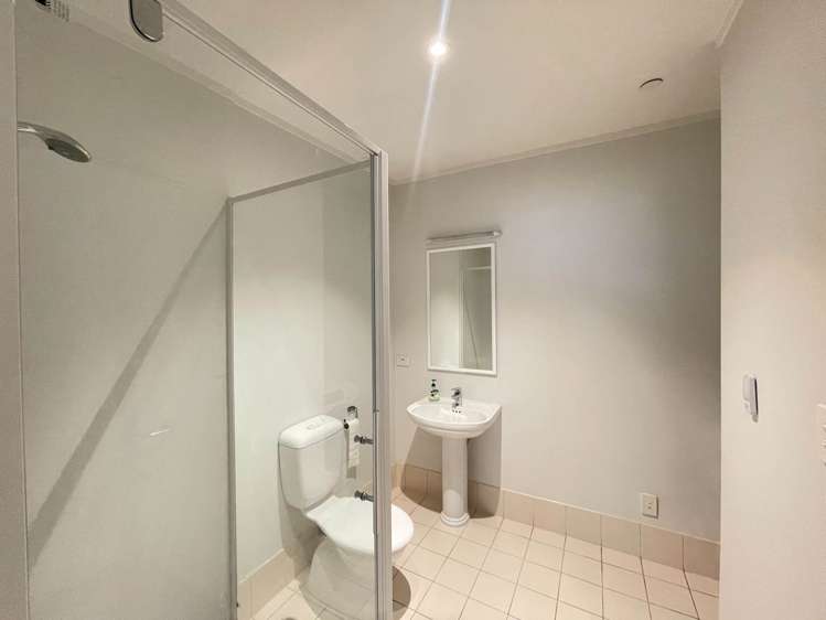 17b/30 Westward Ho Road Glen Eden_5
