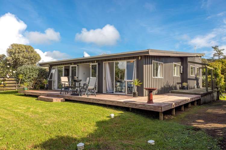 42 Tahatai Road Oneroa_9