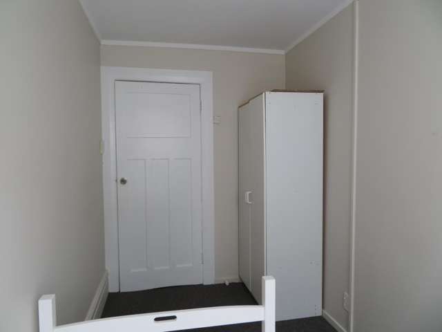 Room 10/35 Bay Street 1336_1