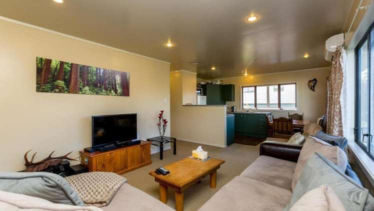 81 Oranga Street Westown_4