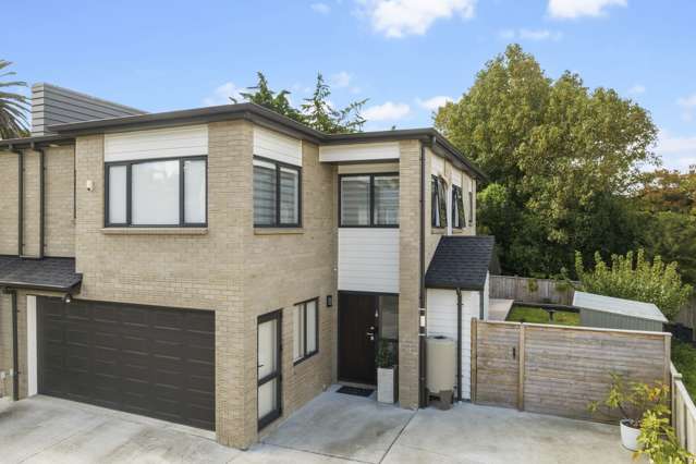 8 Pikareka Lane Pakuranga_1