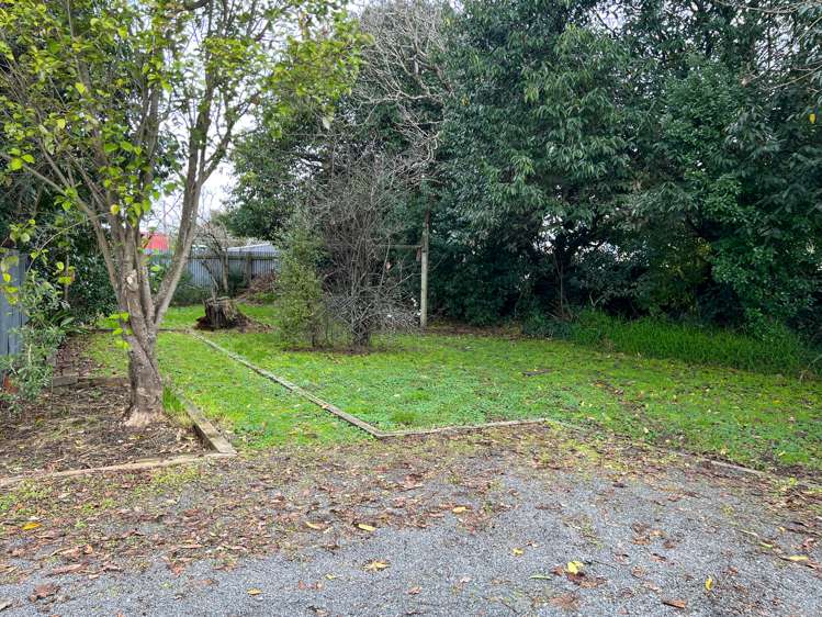 224 High Street South Carterton_14