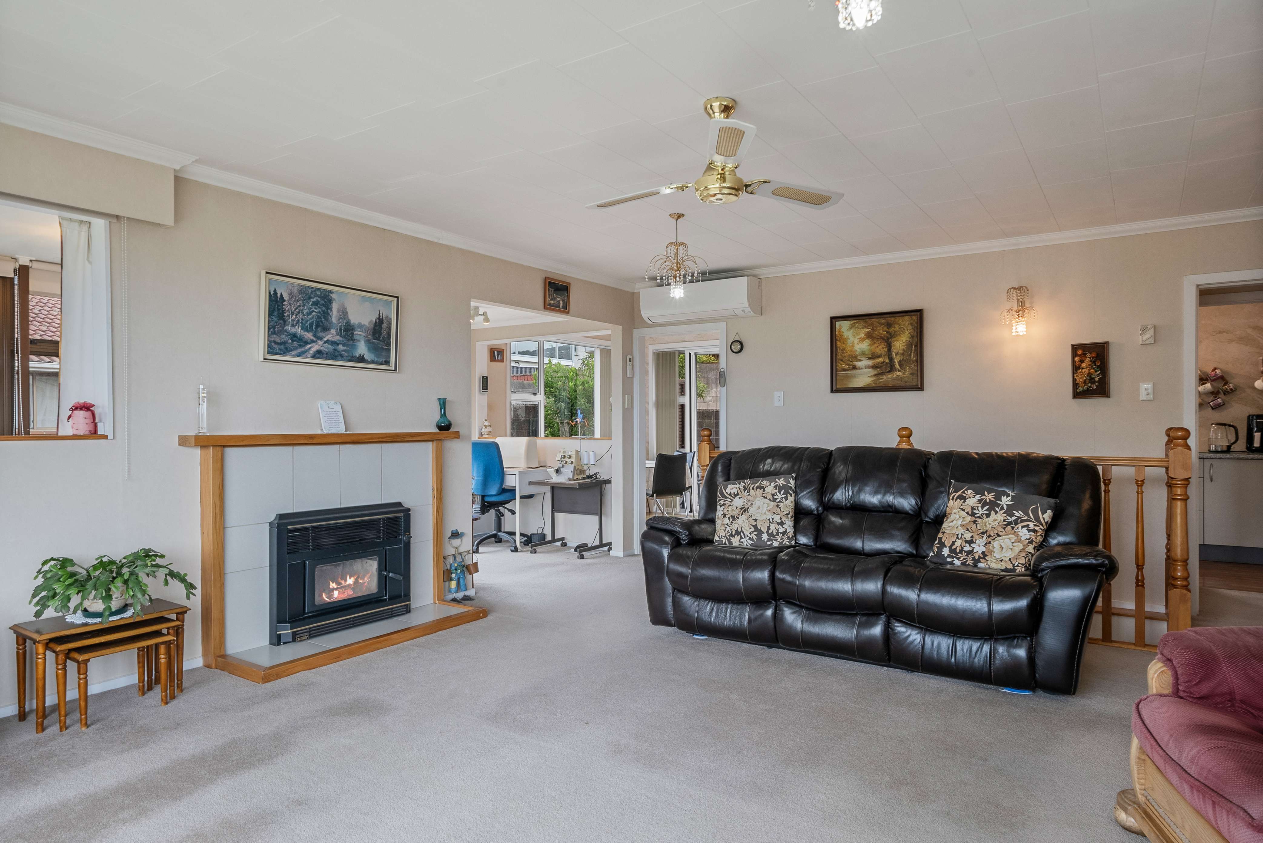 20 Sunnyview Drive Brown Owl Upper Hutt City Houses for Sale