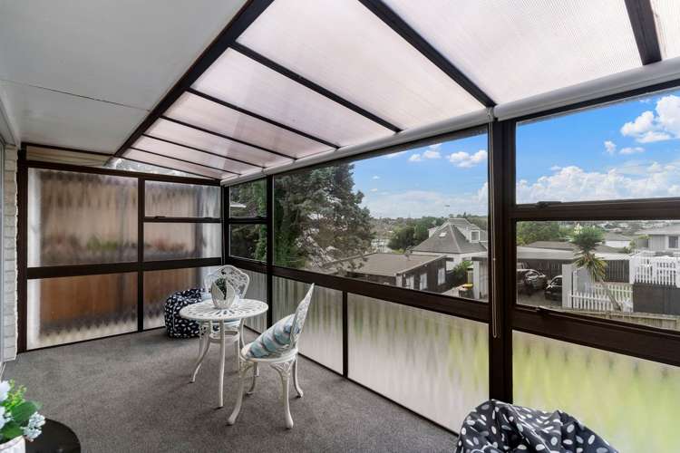 2/86 Archers Road Glenfield_7