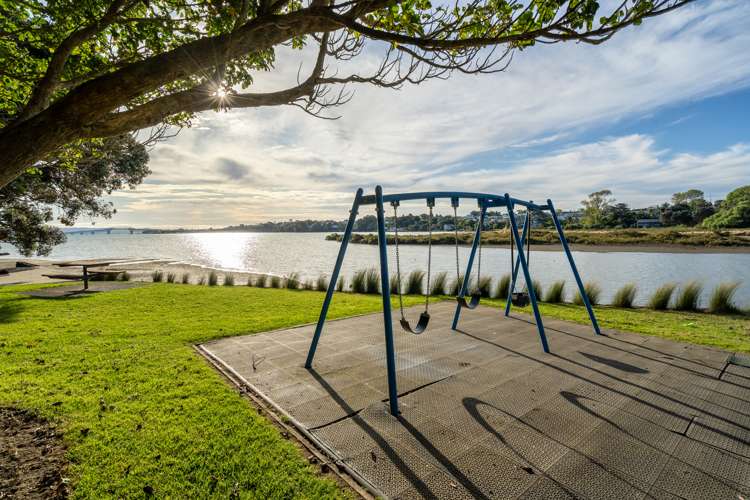 2/60 Aramoana Avenue Devonport_15