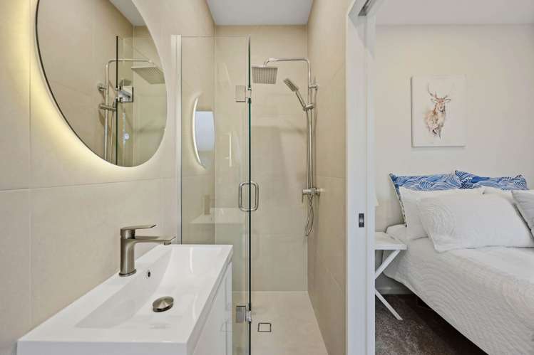 Lots 2-5/44 Bradbury Road Botany Downs_11