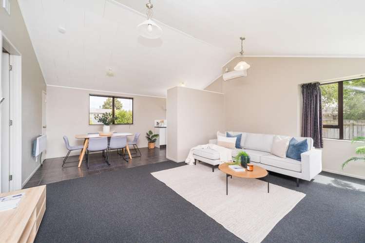 30 Peppertree Glade Kelvin Grove_1