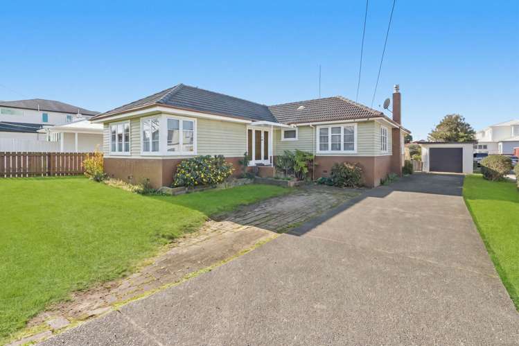 13 Henwood Road_0
