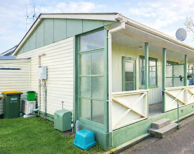 Charming 1-Bedroom Unit – Warm, Private & Inviting