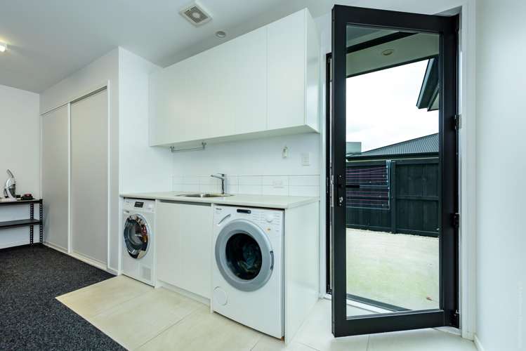 28 Veuve Drive Lincoln_20