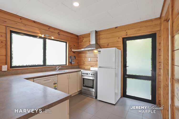 12 Highland Avenue Titirangi_15