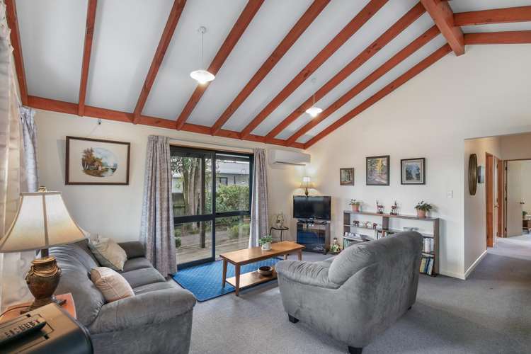 10 Dellys Grove Levin_6