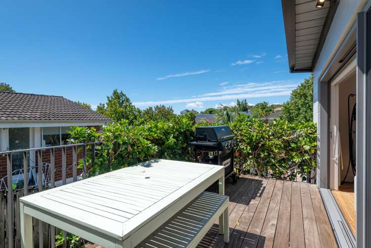 22 Don Croot Street Western Springs_18