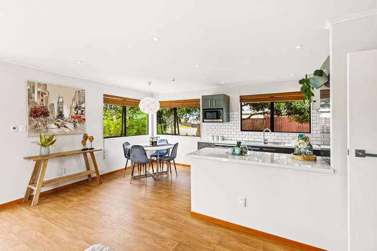 15 Compass Place Te Atatu Peninsula_8