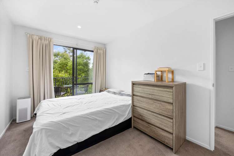 8 Peony Mews Oteha_11