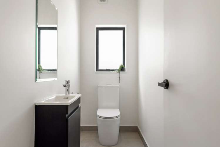 9/1b Egremont Street Belmont_24