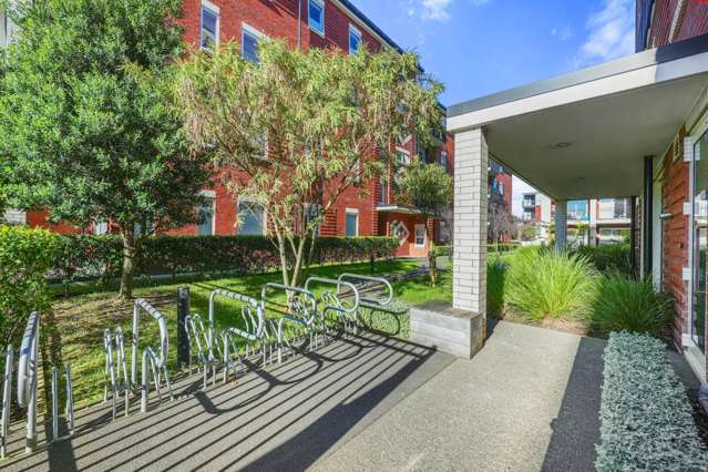 104/1B Soljak Place Mt Albert_1