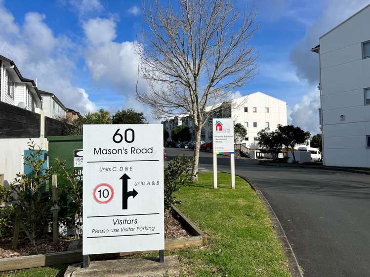 E5/60 Masons Road Oteha_15