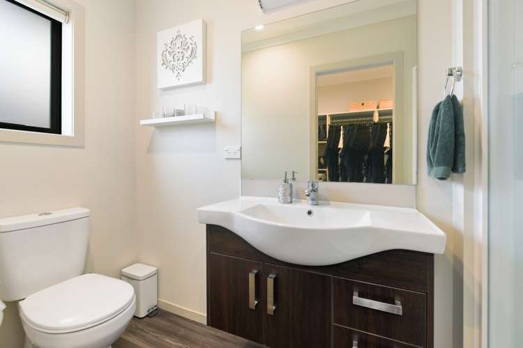 3 Peter Way Place Glenview_15