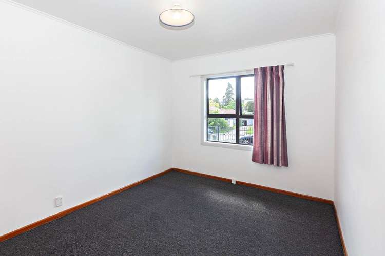 8 Wilsher Crescent Henderson_16