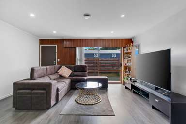 2/224 Russell Road_1