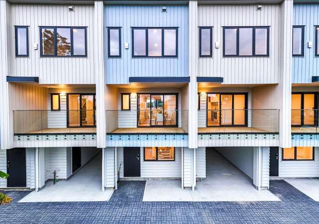 3/11 Hereford Street Te Atatu Peninsula_1