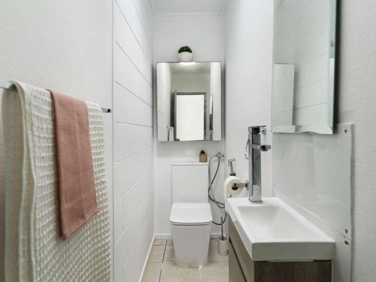 2/39C Coronation Road Hillcrest_14