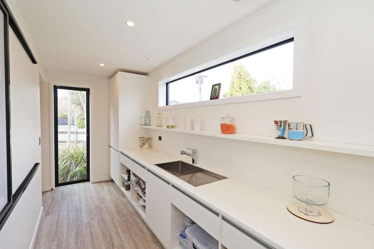 411 North Road Waikiwi_6