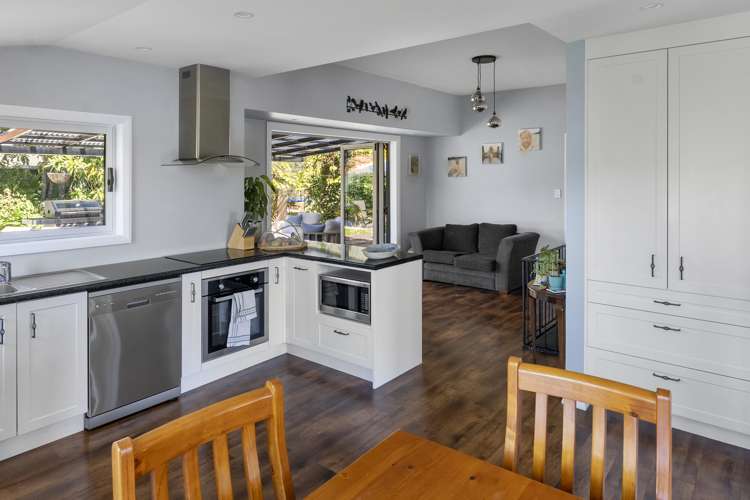 6 Laura Lane Brightwater_8