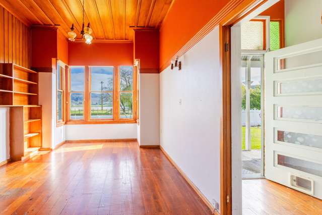 19 Rochfort Street Otane_4